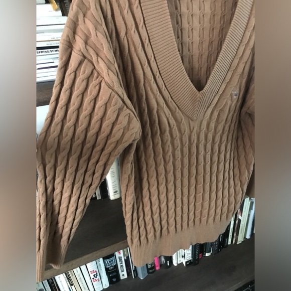 NWOT Preppy Perfectly Over-sized Gant Stretch Cotton Cable Knit V-Neck Sweater M - Picture 5 of 15